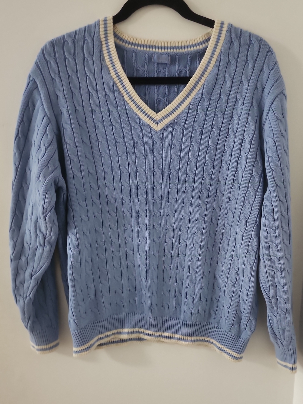 Vintage Light Blue Cable Knit V-Neck Sweater with Cream Trim